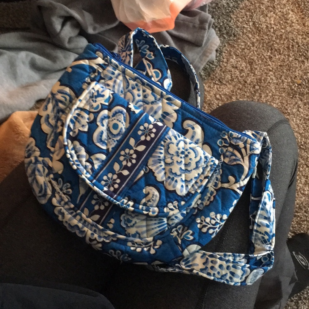 Very Bradley blue floral crossbody purse